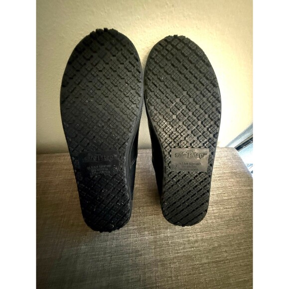 Women’s Black SafeTStep Slip Resistant Shoes Size 8.5 - Picture 6 of 11